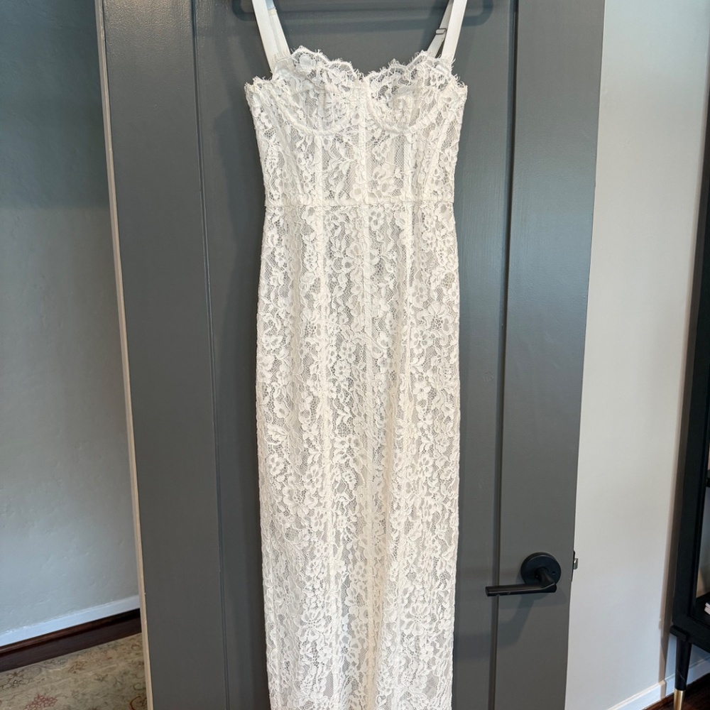 Helsa Lace Column Dress - Picture 3 of 7
